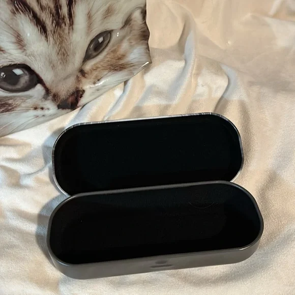 Stocking Stuffer!!! Catseye London Bag and Glasses Case, never used - Picture 3 of 4